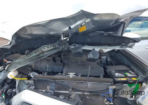 2016 Toyota 4Runner Sr5 z USA, uszkodzony, nr VIN JTEZU5JR7G5117511